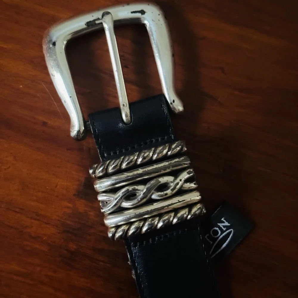 90’s Vintage Brighton chunky silver and navy blue leather belt